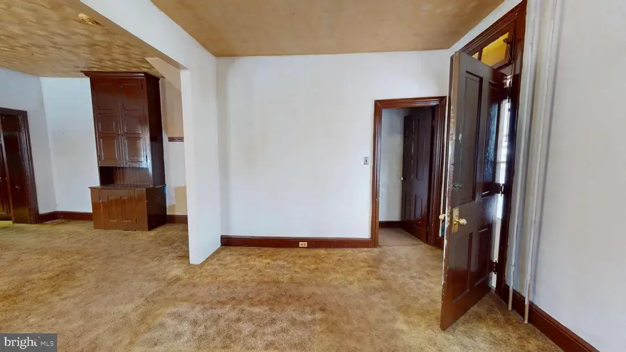 21 E Walnut St, Sellersville, PA 18960 - #3