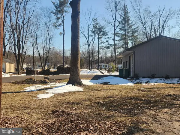 325 N Shady Retreat Rd, DOYLESTOWN, PA 18901