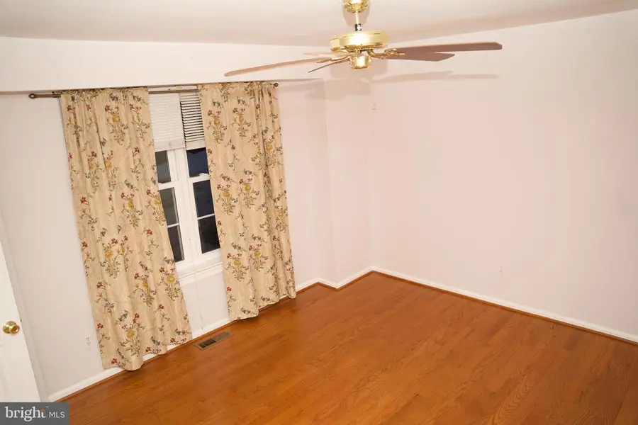 32 Eaton Ct, Newtown, PA 18940 - #3