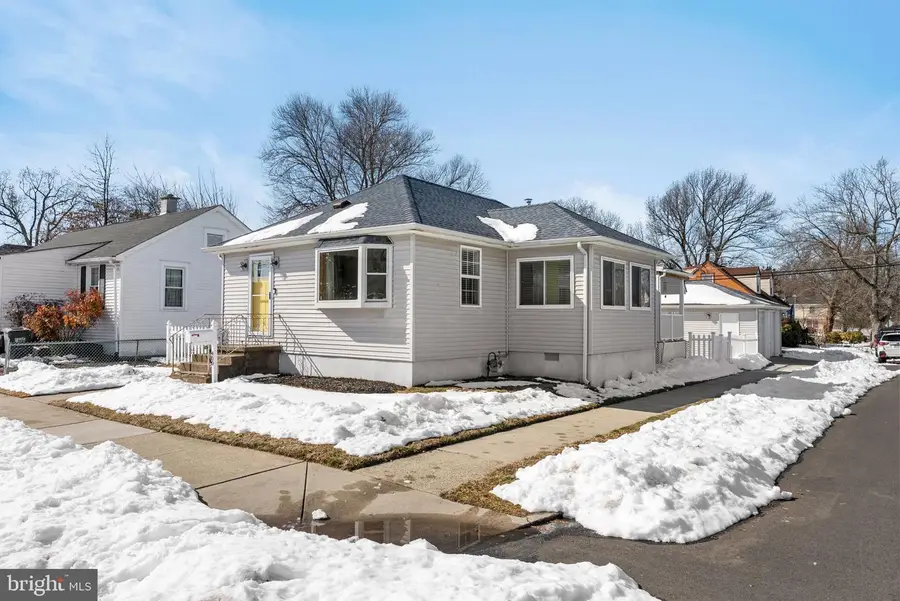 400 Clymer Ave, Morrisville, PA 19067 - #3