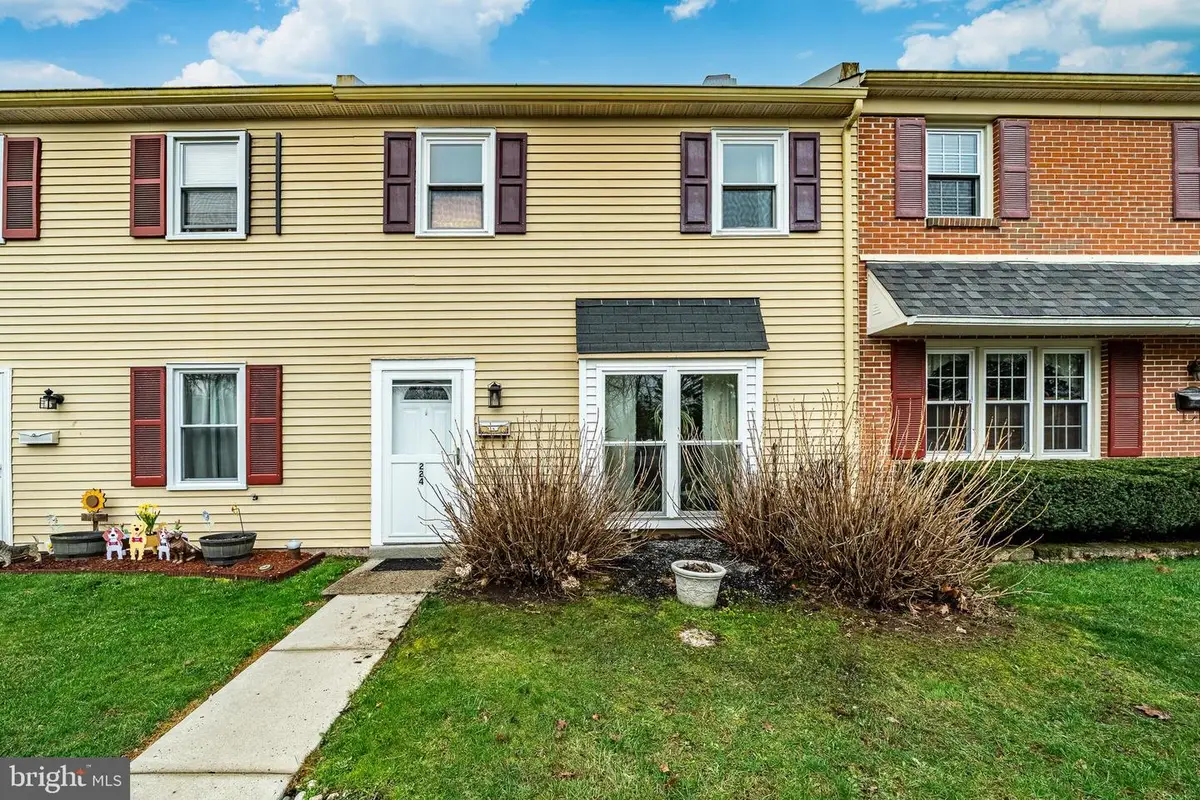 224 Yardley Ct, Quakertown, PA 18951 - #1