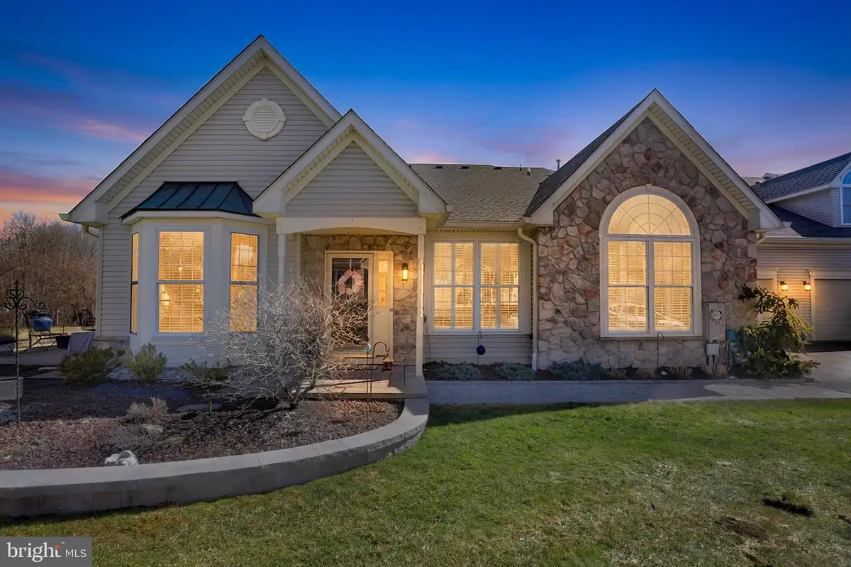 618 Bellflower Rd, Langhorne, PA 19047 - #1