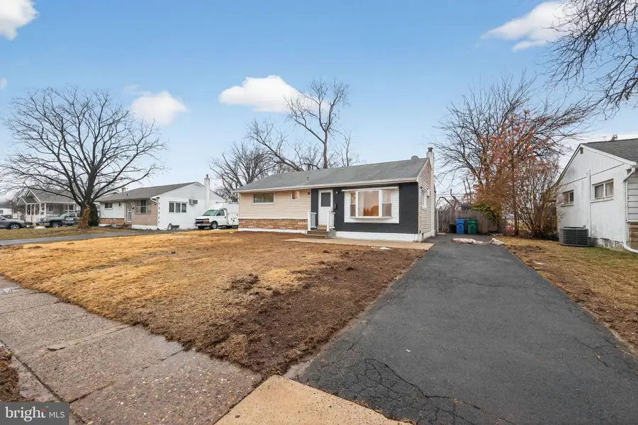 904 Arthur Ave, Bristol, PA 19007 - #2