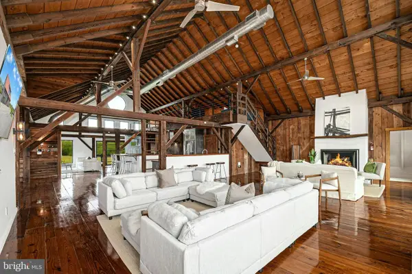 820 Spring Hill Rd, RIEGELSVILLE, PA 18077