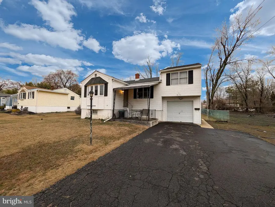 110 Elmwood Ave, Feasterville Trevose, PA 19053 - #2