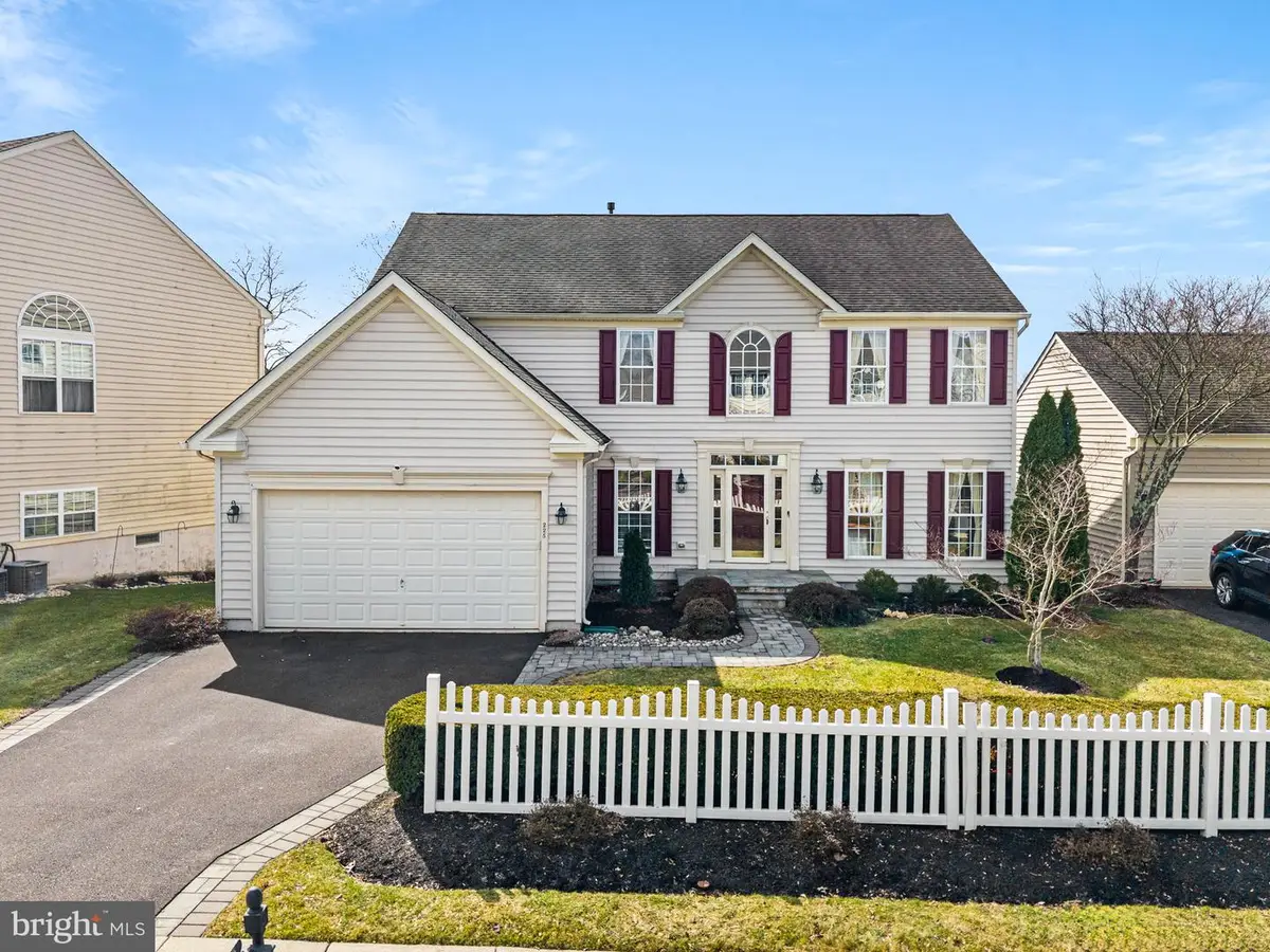 225 Barnhill Rd, Perkasie, PA 18944 - #1