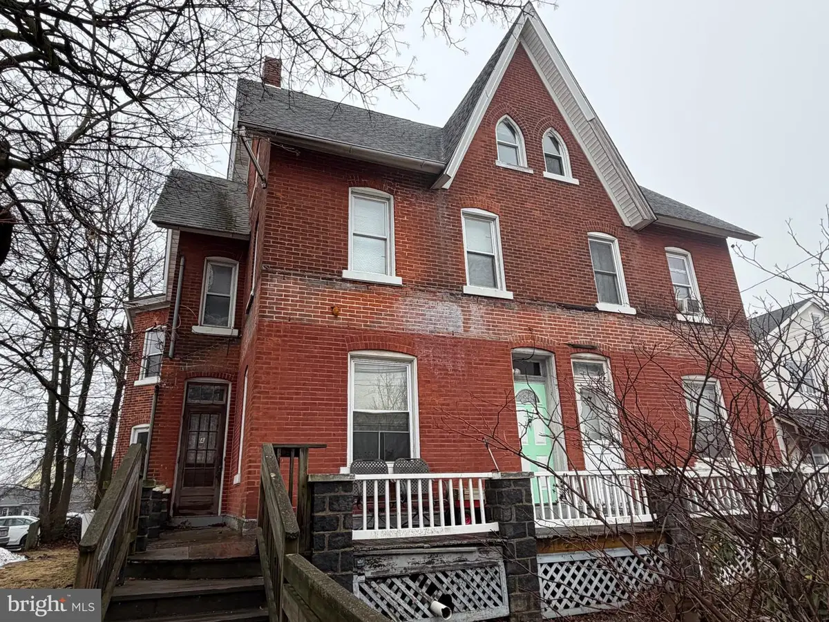 107 S Main St, Richlandtown, PA 18955 - #1