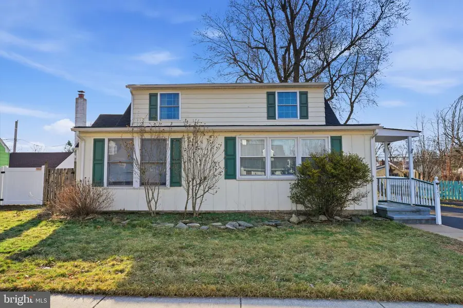 625 Hillcrest Ave, Morrisville, PA 19067 - #2