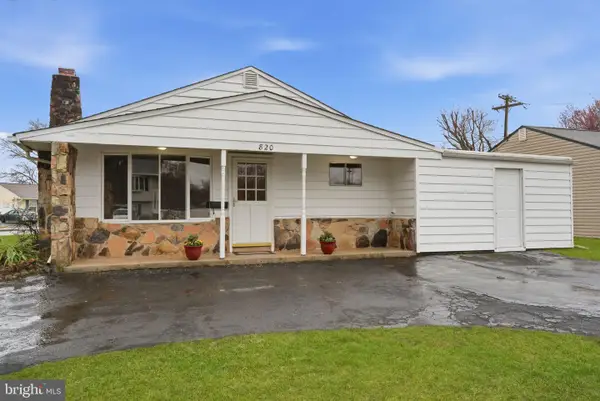 820 Auburn Rd, FAIRLESS HILLS, PA 19030