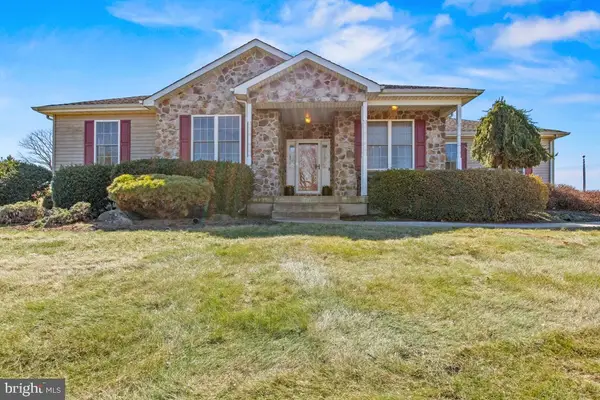 1525 Gateway Dr, QUAKERTOWN, PA 18951