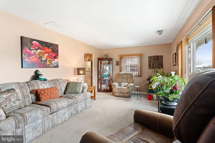 131 Lebbie Ln, Fairless Hills, PA 19030 - #3