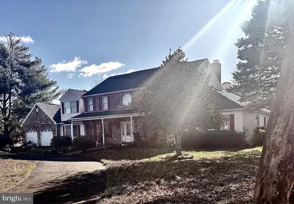 16 Timothy Dr, IVYLAND, PA 18974