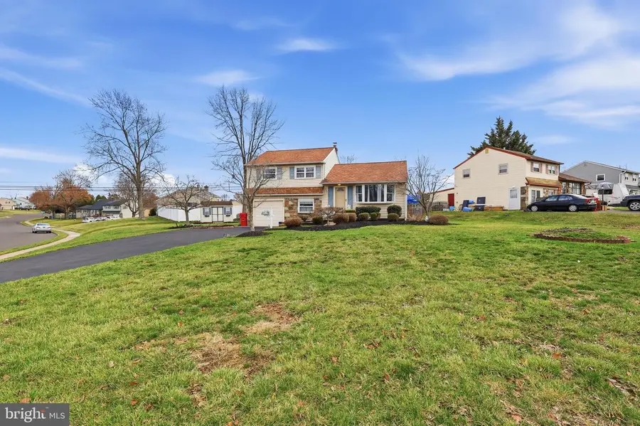 327 S Norristown Rd, Warminster, PA 18974 - #3