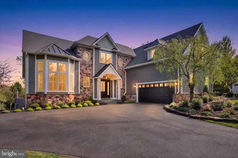 111 Pinewood Cir, New Hope, PA 18938 - #2