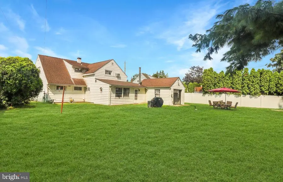 120 Vermont Ln, Levittown, PA 19054 - #2