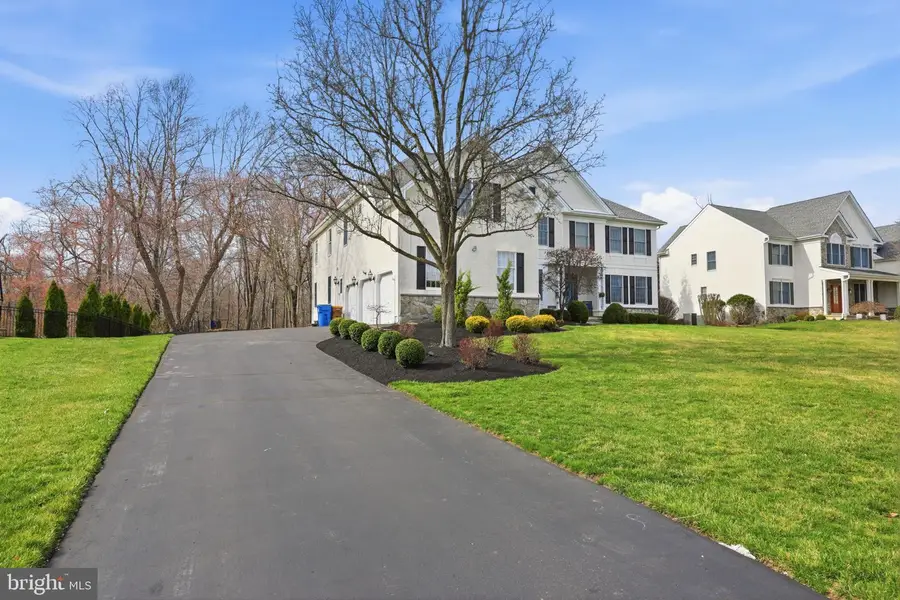 7 Millstone Dr, Newtown, PA 18940 - #3