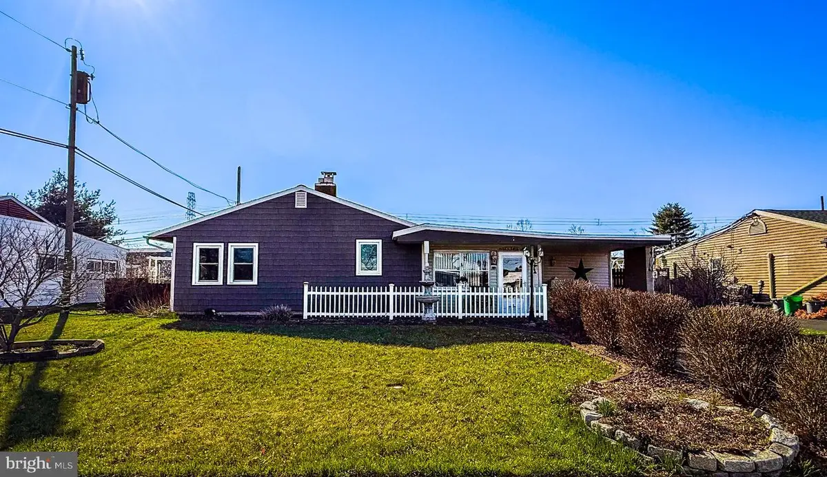 10 Flower Ln, Levittown, PA 19055 - #1