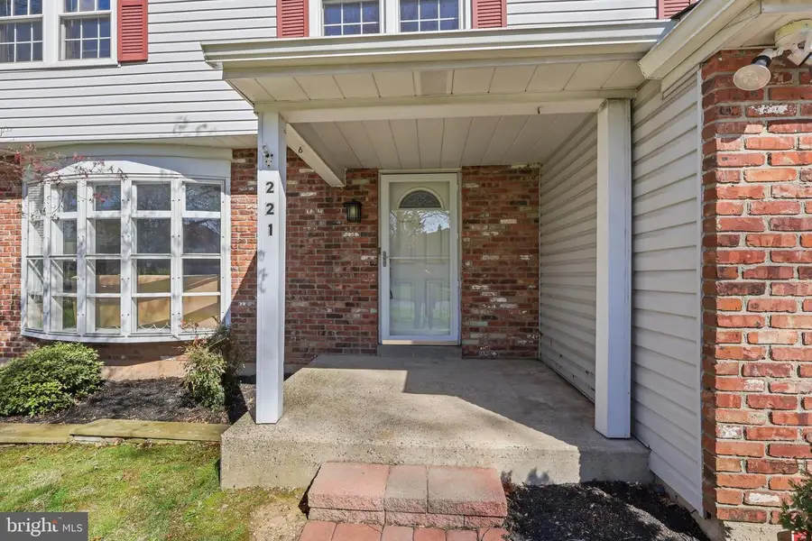 221 Valley Dr, Yardley, PA 19067 - #3