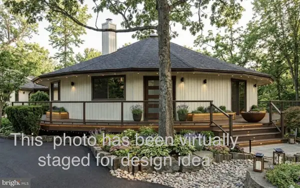 2119 S Sugan Rd, NEW HOPE, PA 18938