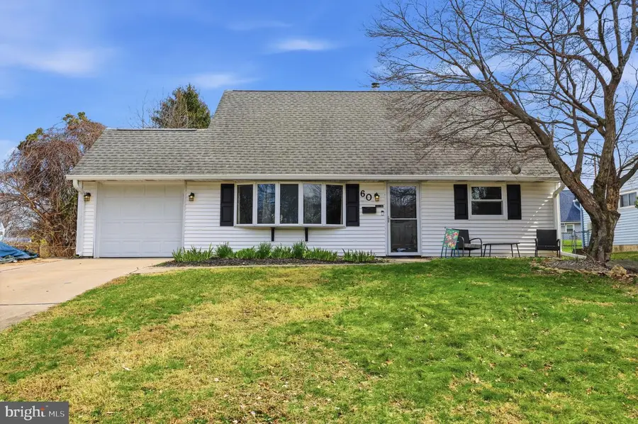 60 Lower Orchard Dr, Levittown, PA 19056 - #2