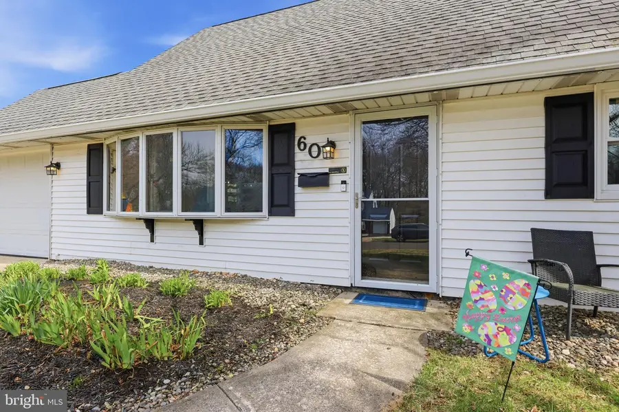 60 Lower Orchard Dr, Levittown, PA 19056 - #3