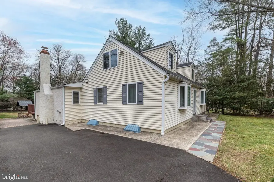 1630 Bonnie Brae Dr, Huntingdon Valley, PA 19006 - #2