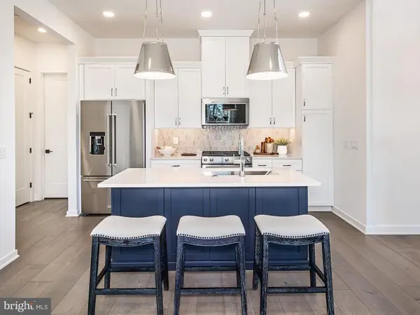 24 Oakwood Ln, SELLERSVILLE, PA 18960