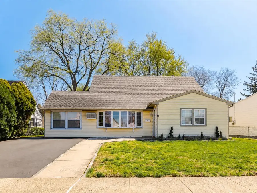 51 Junewood Dr, Levittown, PA 19055 - #2