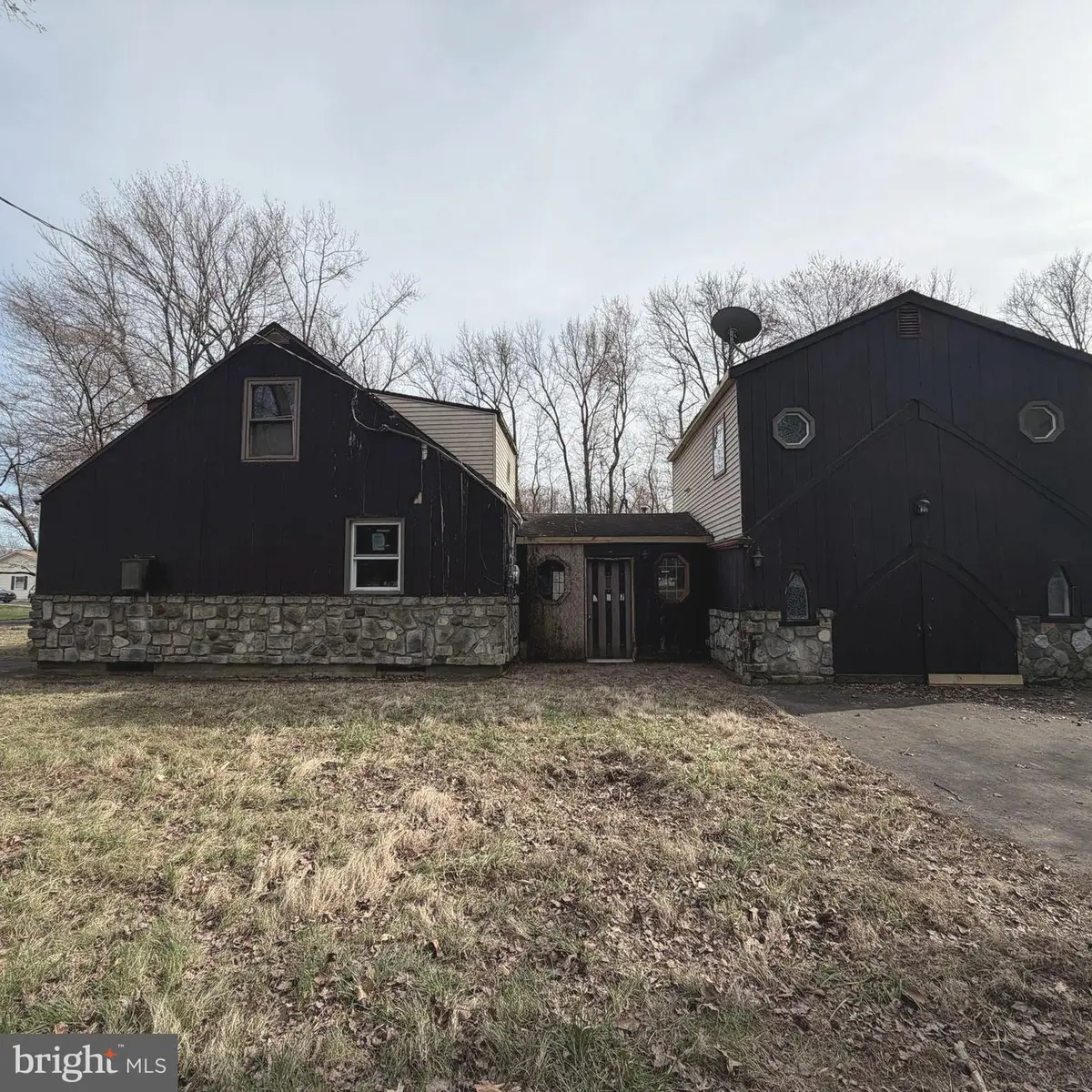 217 Apple St, Levittown, PA 19057 - #1