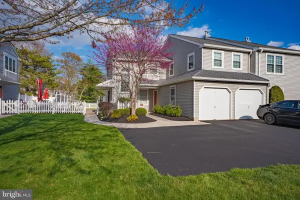 614-a Rose Hollow Dr, YARDLEY, PA 19067