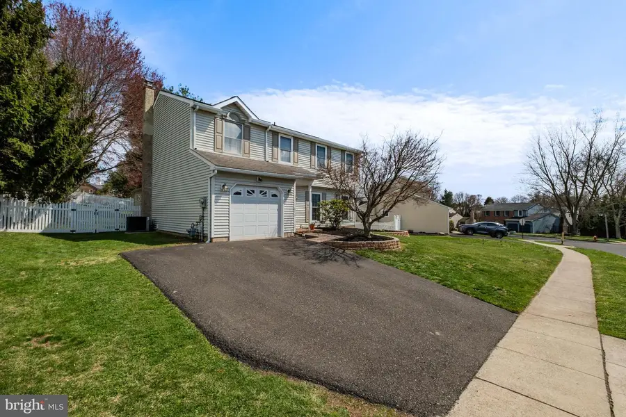 119 Hampton Dr, Langhorne, PA 19047 - #2