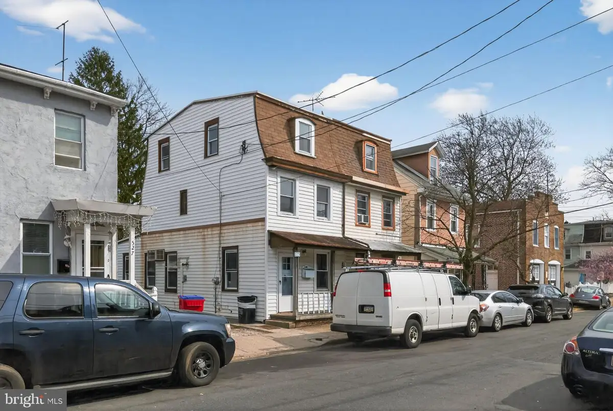 523 Swain St, Bristol, PA 19007 - #1