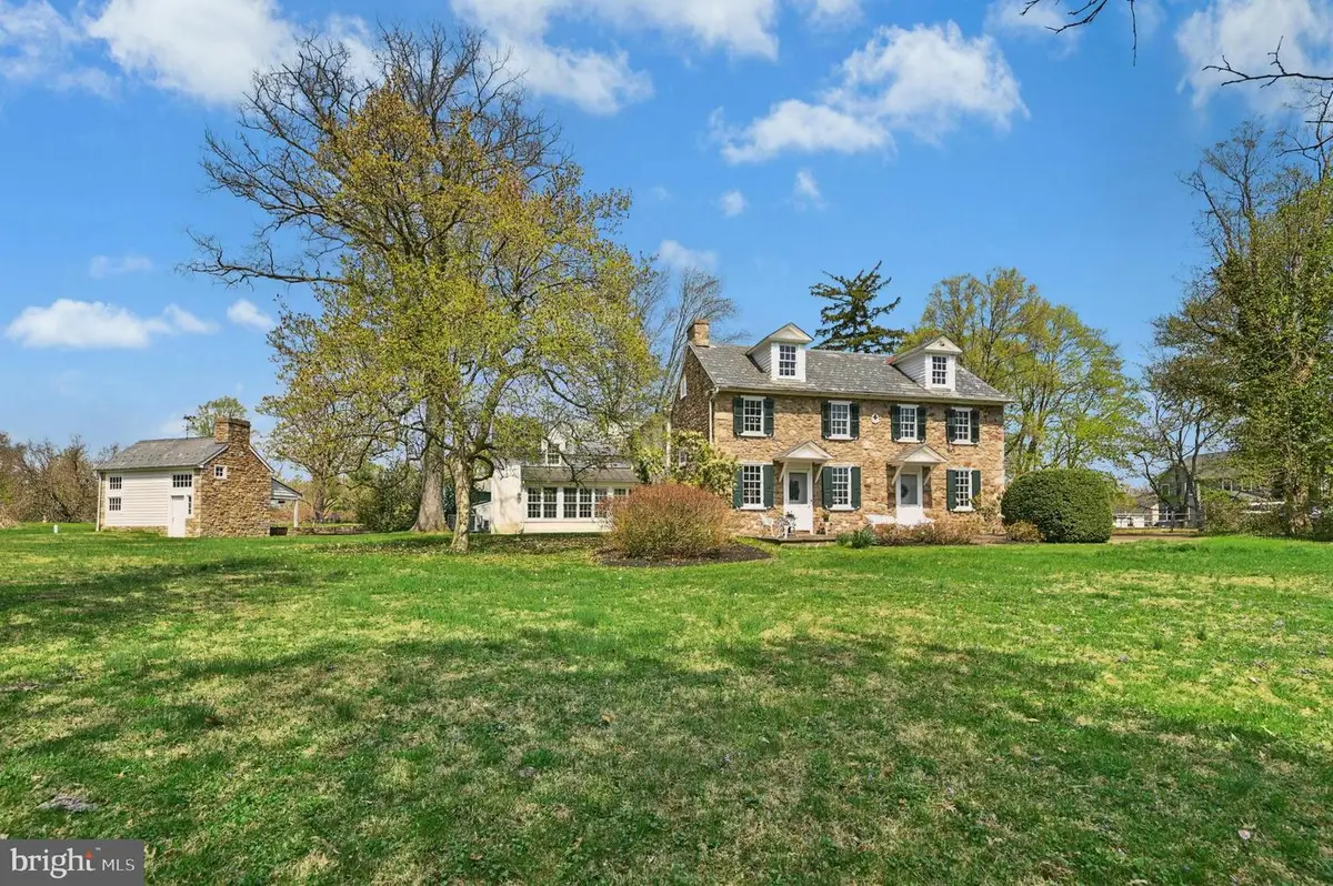 189 E Butler Ave, Doylestown, PA 18901 - #1