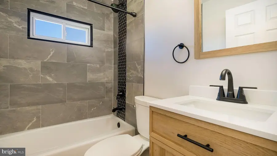 10 Blue Ridge Dr, Levittown, PA 19057 - #3