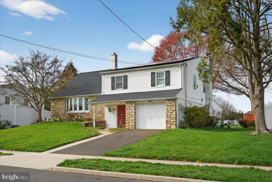 155 Rice Dr, Morrisville, PA 19067 - #3