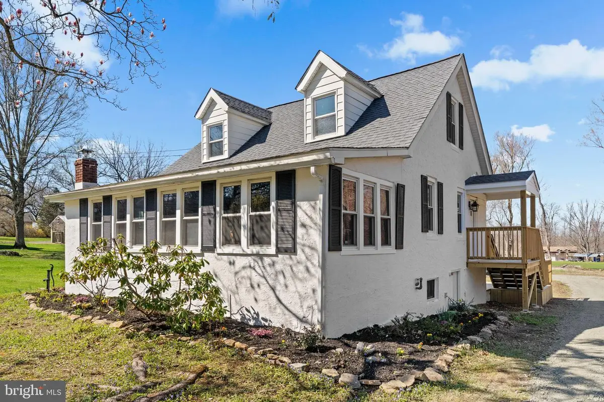 2042 Upper Ridge Rd, Green Lane, PA 18054 - #1