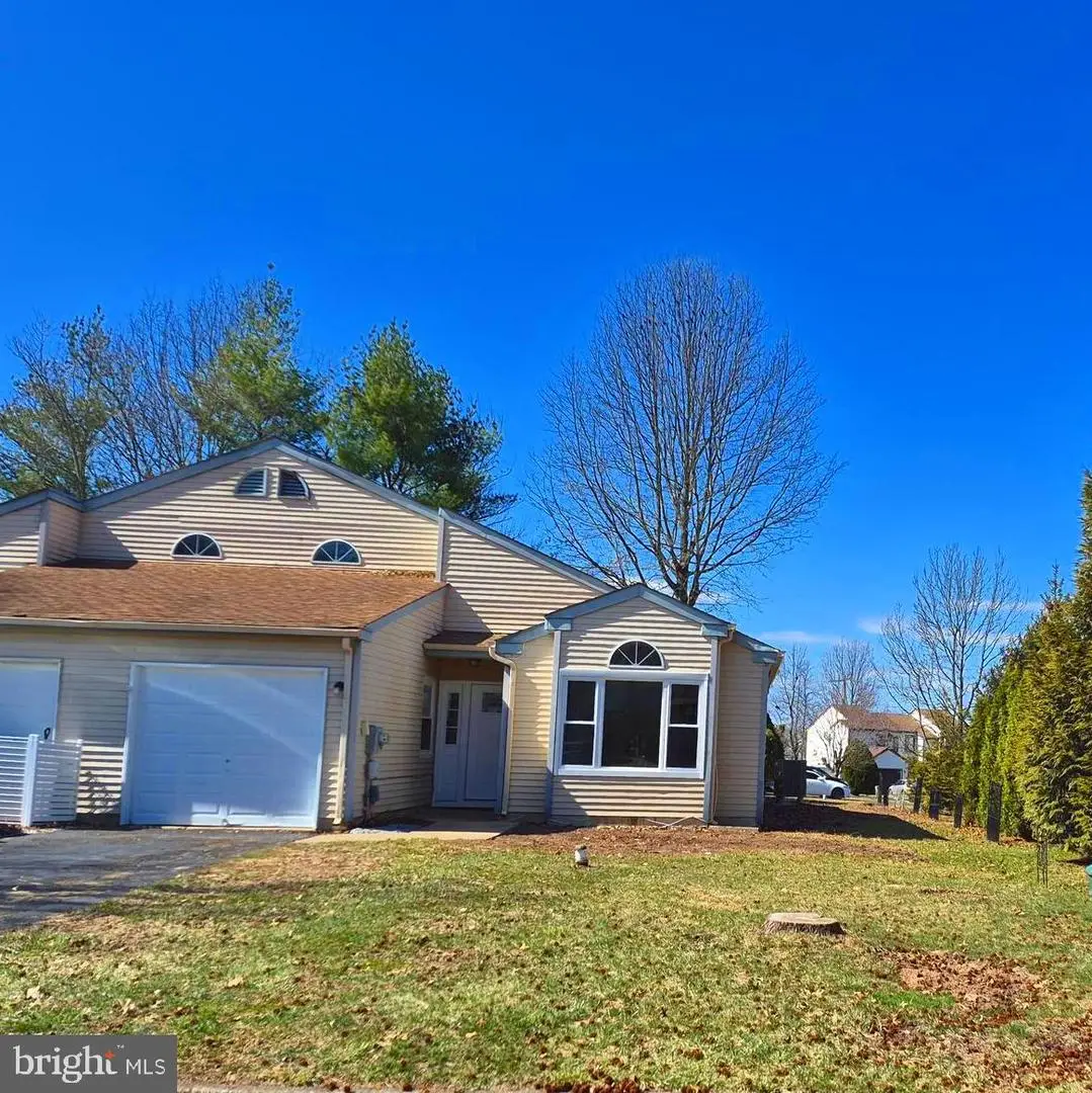 4 Stewer Ln, Perkasie, PA 18944 - #1