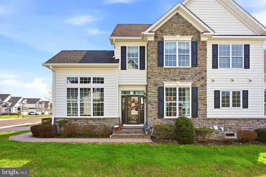 61 Hillyer Ln, Newtown, PA 18940 - #2