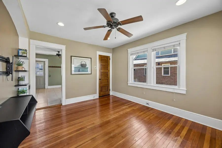 220 Jackson St, Bristol, PA 19007 - #3