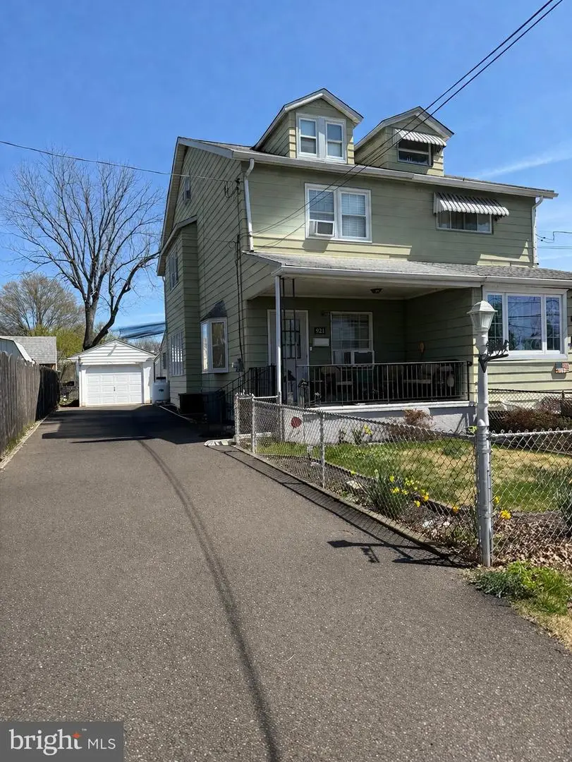 921 Simons Ave, Bensalem, PA 19020 - #1