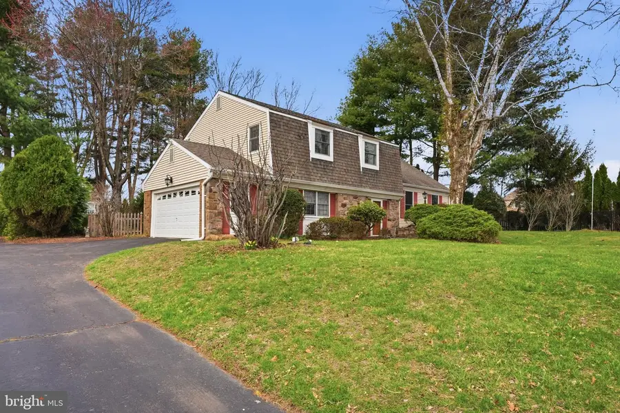 91 Buckshire Pl, Holland, PA 18966 - #2