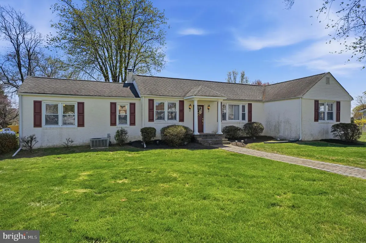 1615 Pleasant Dr, Feasterville Trevose, PA 19053 - #1