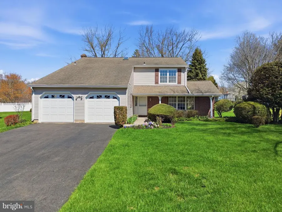 1567 Brock Creek Dr, Yardley, PA 19067 - #2
