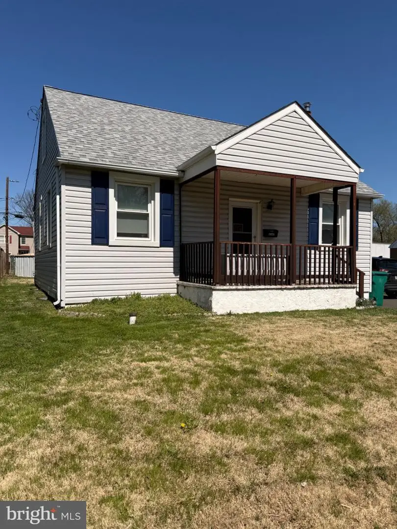 808 Old Orchard Ln, Bristol, PA 19007 - #1