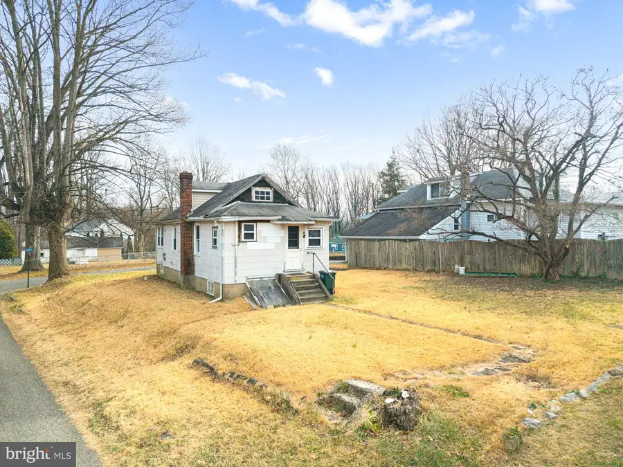 1978 Summit Ave, Feasterville Trevose, PA 19053 - #3