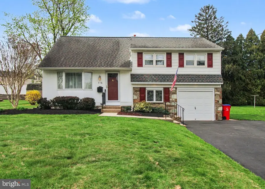 716 W Bristol Rd, Warminster, PA 18974 - #3