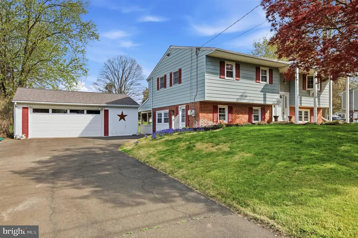 157 Blue Jay Rd, Chalfont, PA 18914 - #1