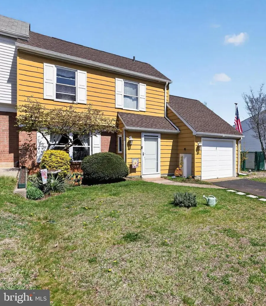 6670 Mayflower Dr, Bensalem, PA 19020 - #2