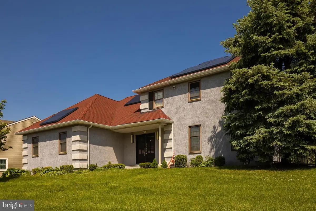825 Cliff Rd, Bensalem, PA 19020 - #1