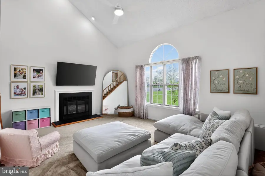 6 Aspen Ct, Newtown, PA 18940 - #3